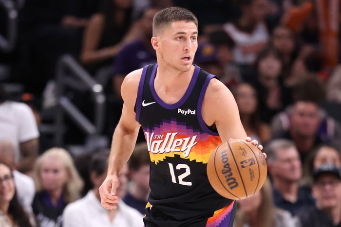 吉莱斯皮成NBA历史第四位单赛季命中220三分的落