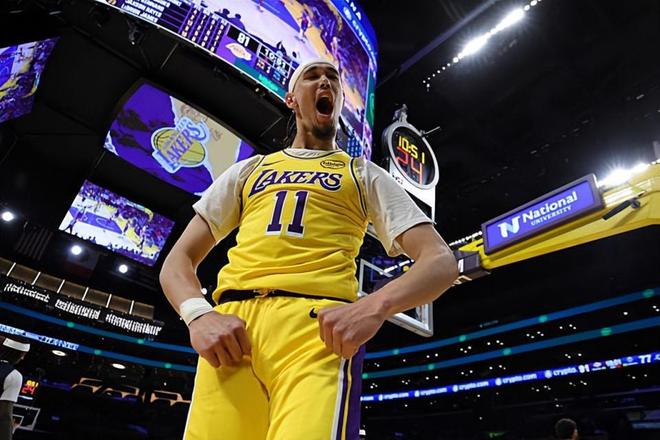 贾克森·海斯天赋被低估，湖人角色受限难掩潜力