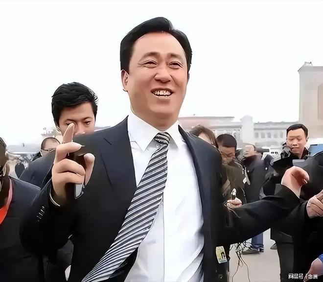 恒大足球帝国陨落许家印涉8项罪名受审