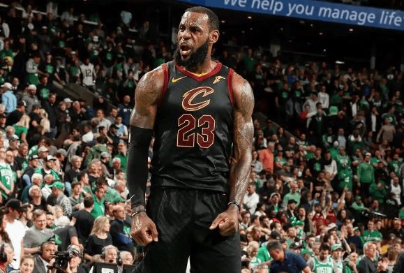 湖人季后赛前景暗淡 两大核心伤缺詹姆斯背负重