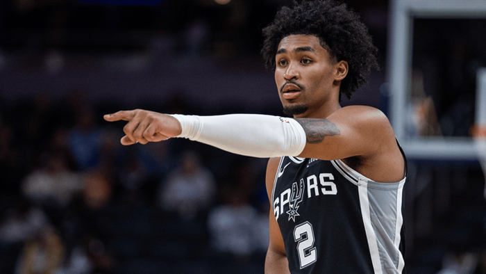 马刺力克76人豪取60胜 文班伤退哈珀爆发成关键